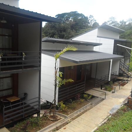 Ayana Holiday Resort Kampong Kundassan Exteriör bild