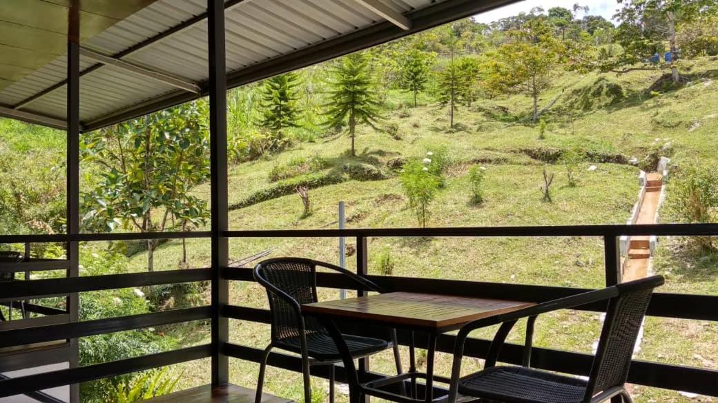 Ayana Holiday Resort Kampong Kundassan Exteriör bild