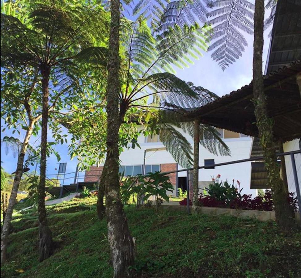 Ayana Holiday Resort Kampong Kundassan Exteriör bild